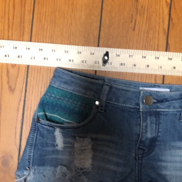 Empyre denim distressed, cut off Jean shorts embroidered pocket size 7 - Picture 7 of 9